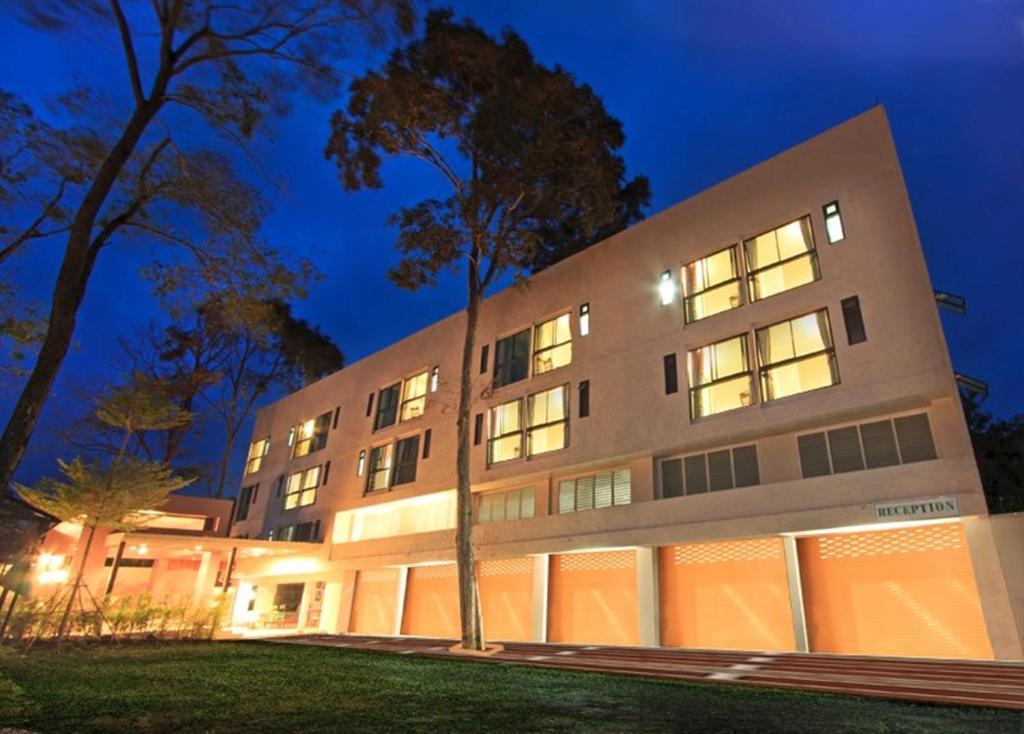 Juldis J2 Khao Yai Hotel - Sha And Sha Plus Certified Mu Si Exterior photo